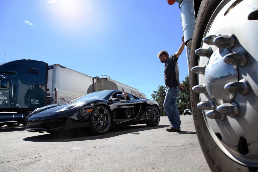  McLaren MP4-12C 2009 года  (фото 69 из 268)
